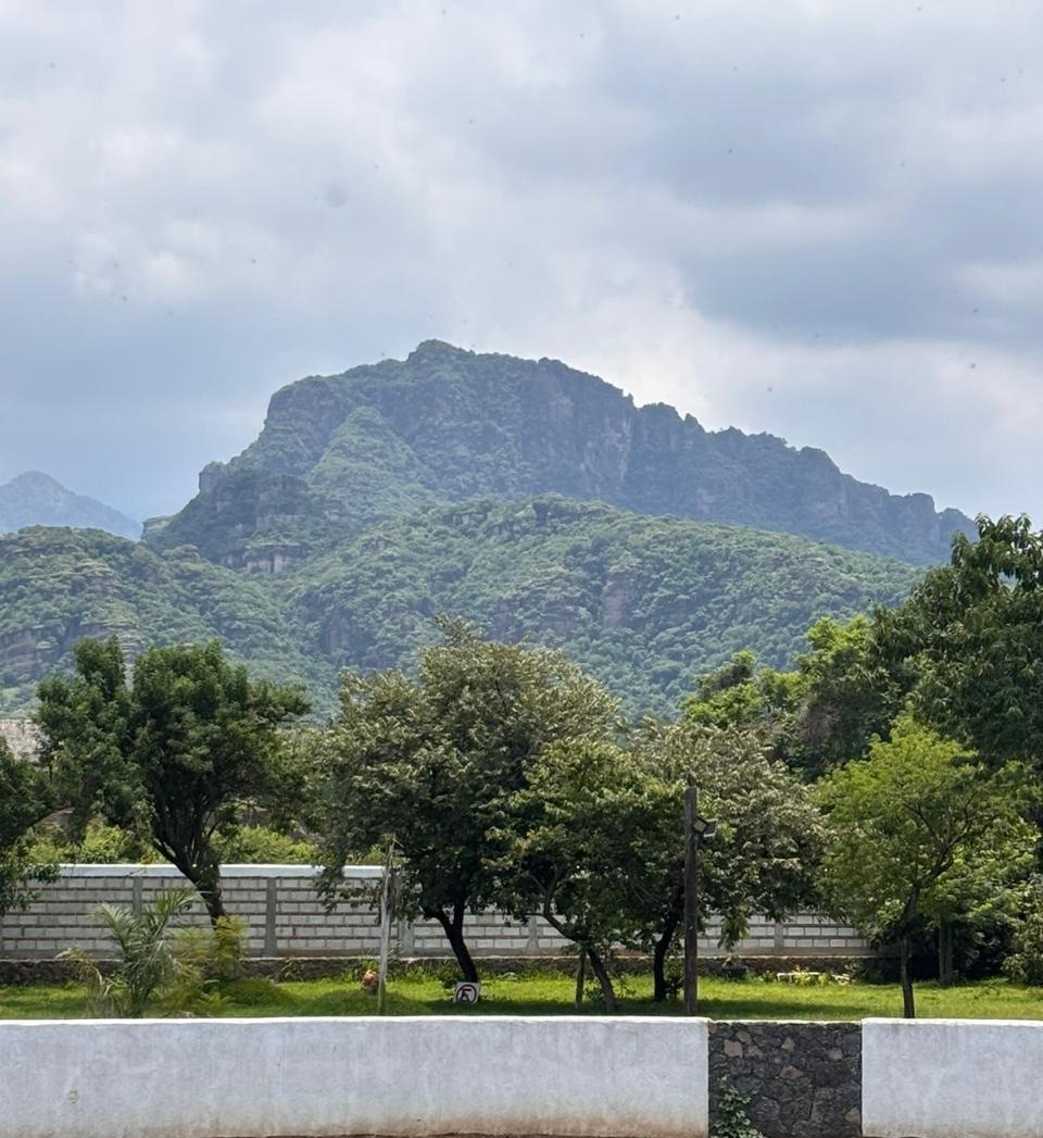 El Guerrero Tepozteco — Rancho los Curros